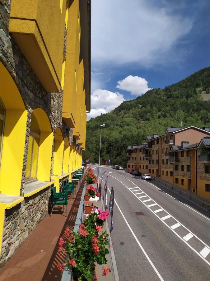 Hotel Les Terres LʼAldosa Exterior foto
